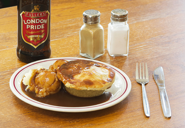 Steak and ale pie with gravy